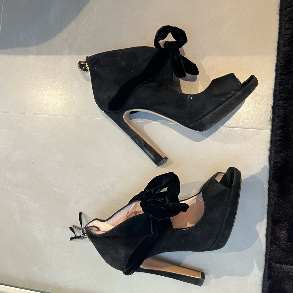 Miu Miu New Black Suede Velvet Bow Platform Pumps Booties Size 38 / 8 - Picture 2 of 4